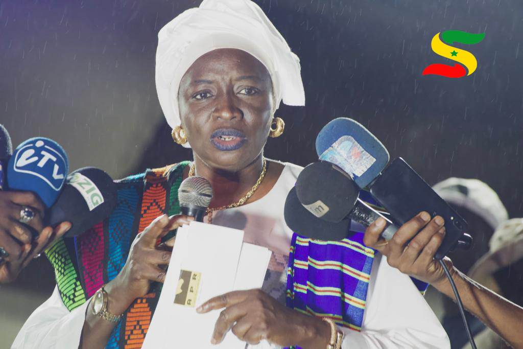 Ziguinchor : Aminata Touré dénonce les propos ethniques d’Ousmane Sonko…