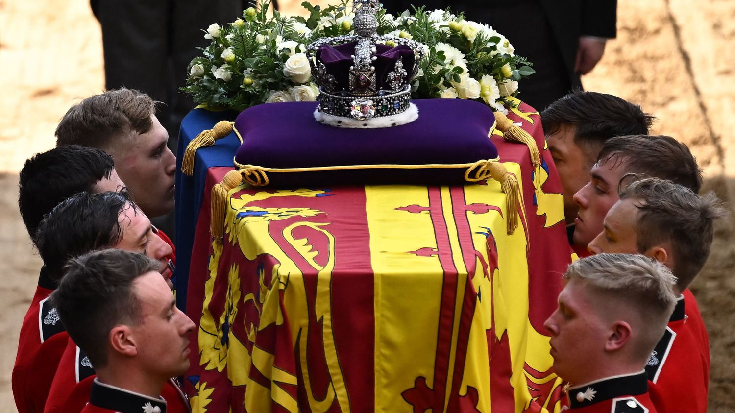 La reine Elizabeth II sera inhumée ce lundi au château de Windsor.