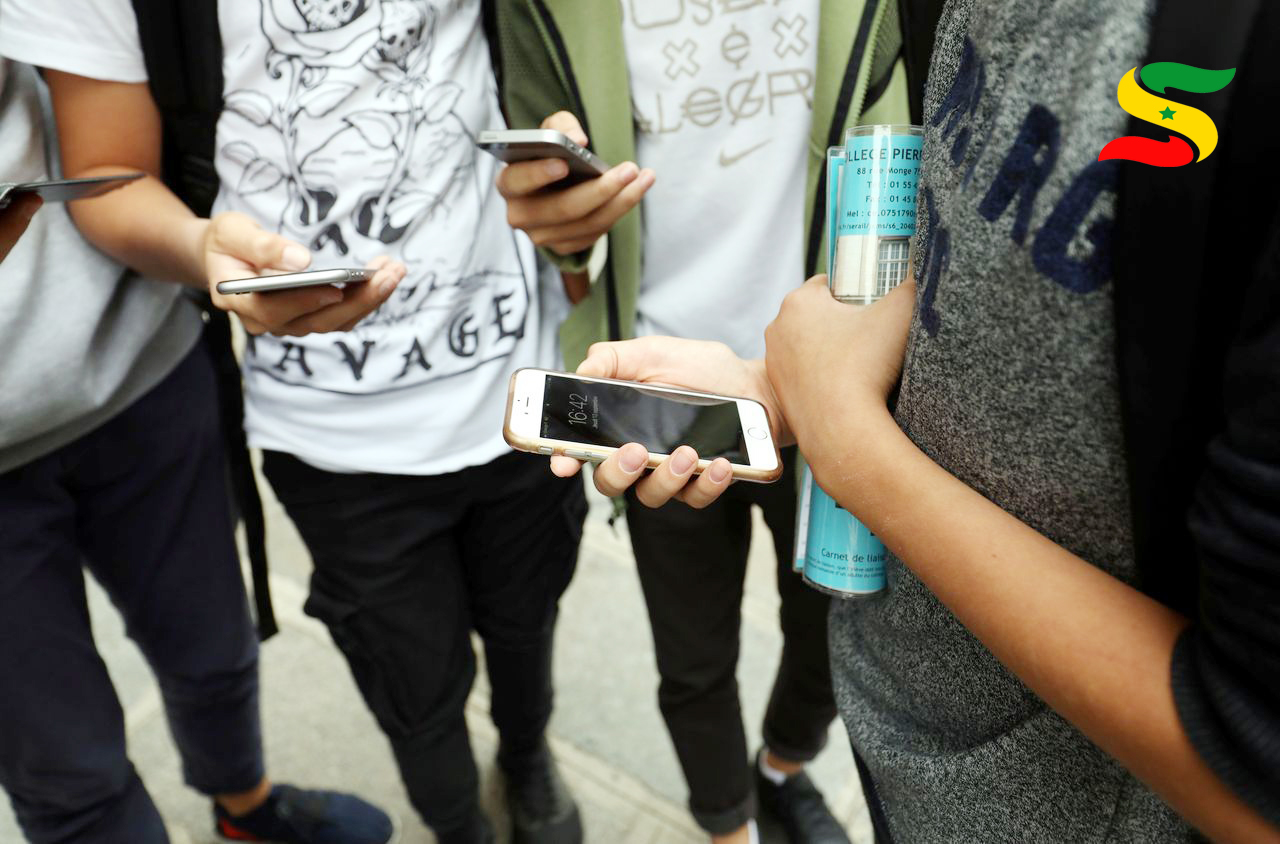 Interdiction des téléphones portables à l’école : un bilan positif