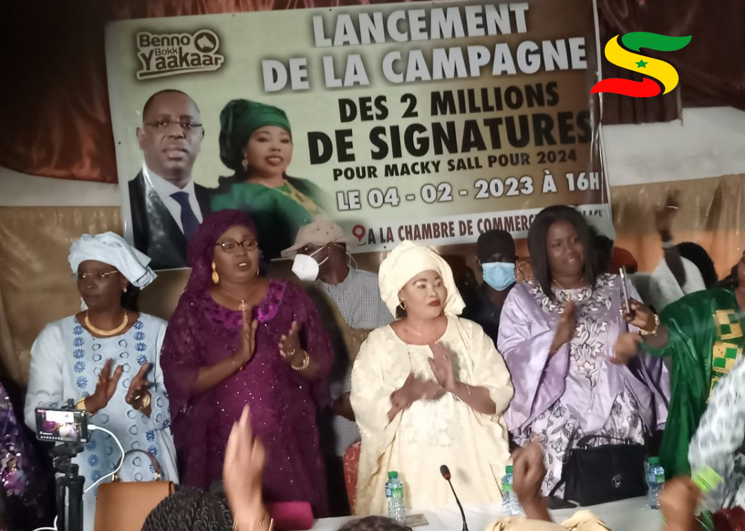 Kaolack : Les femmes de l’ APR sous l’initiative de Awa Guèye ont procédé au lancement de la campagne des 2 millions de signatures au profit du président Macky Sall en direction de 2024.